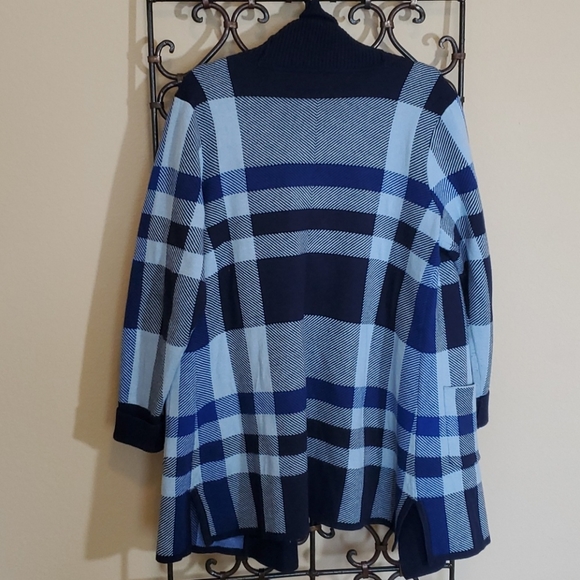 SOLD!! ISAAC MIZRAHI LIVE Cardigan - Medium - Picture 2 of 6